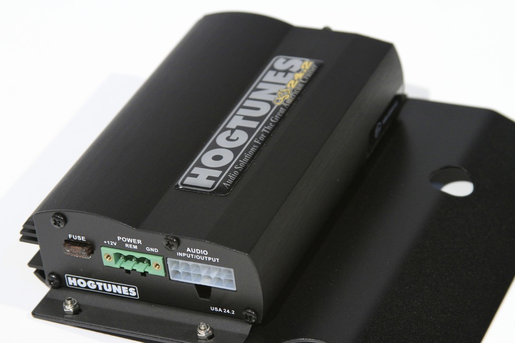 HogTunes Speaker/Amplifier kits for 9810 Harley Davidson FLTR Harley