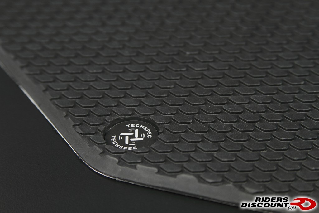 techspec_gripster_tank_pads_triumph_daytona_675_2.jpg